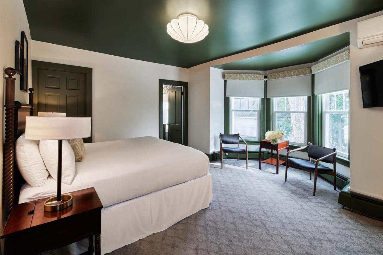 The Whitlock Hotel Lenox Exterior foto