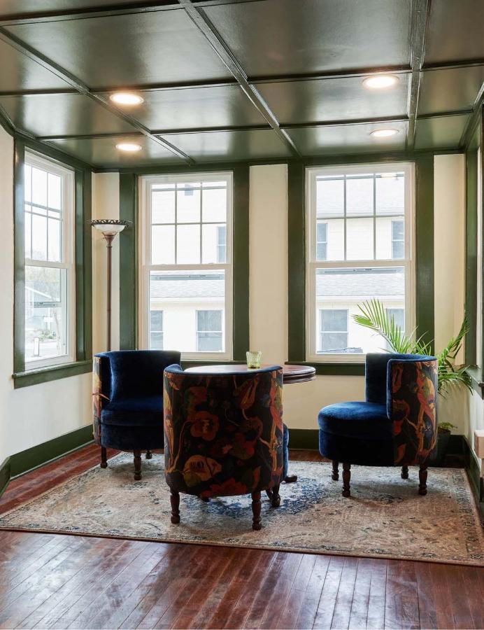 The Whitlock Hotel Lenox Exterior foto